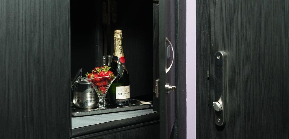 Hotel Loob Madrid (Adults Only) Torrejón de Ardoz Eksteriør bilde